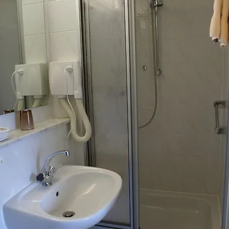 Hotel Sonnenhof 2*