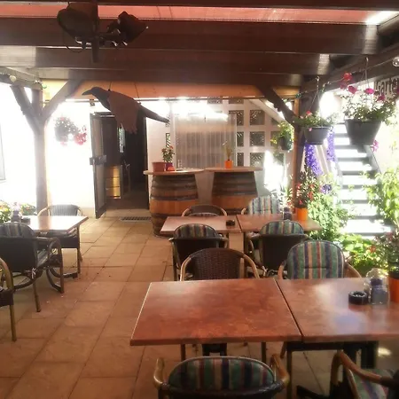 Hotel Sonnenhof 2*